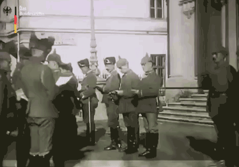 1916-1919, Cinematografia ca mijloc de propagandă